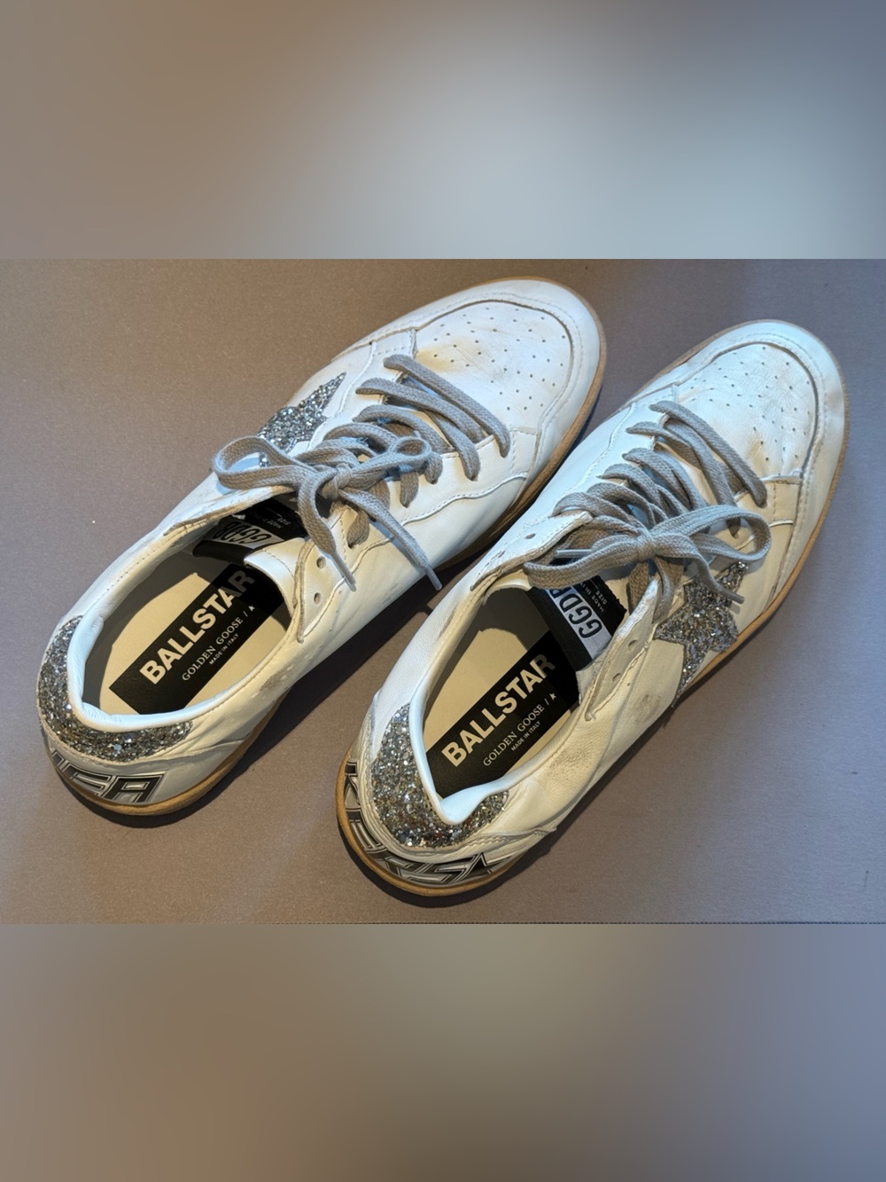 Like New - Golden Goose White/Silver Ball Star Sneakers size 11 (42)